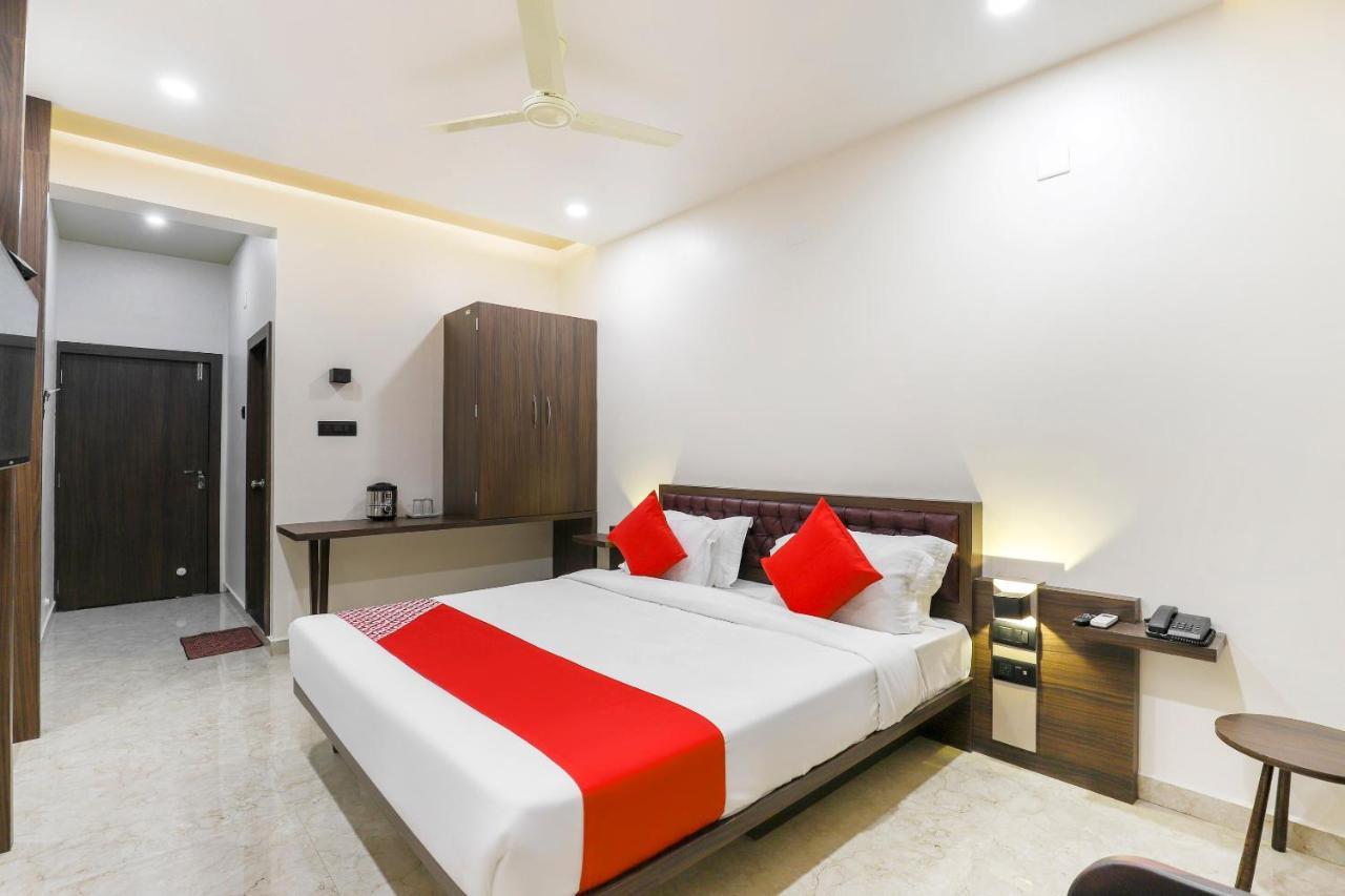 Oyo 47620 Hotel Matangi Motel Delvada エクステリア 写真