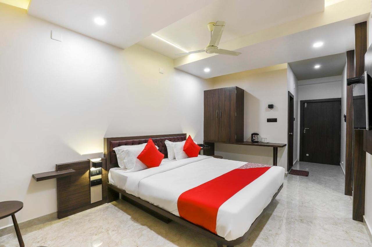 Oyo 47620 Hotel Matangi Motel Delvada エクステリア 写真
