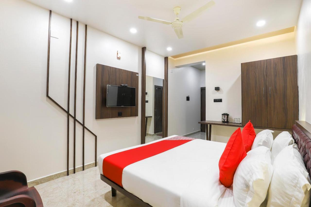 Oyo 47620 Hotel Matangi Motel Delvada エクステリア 写真